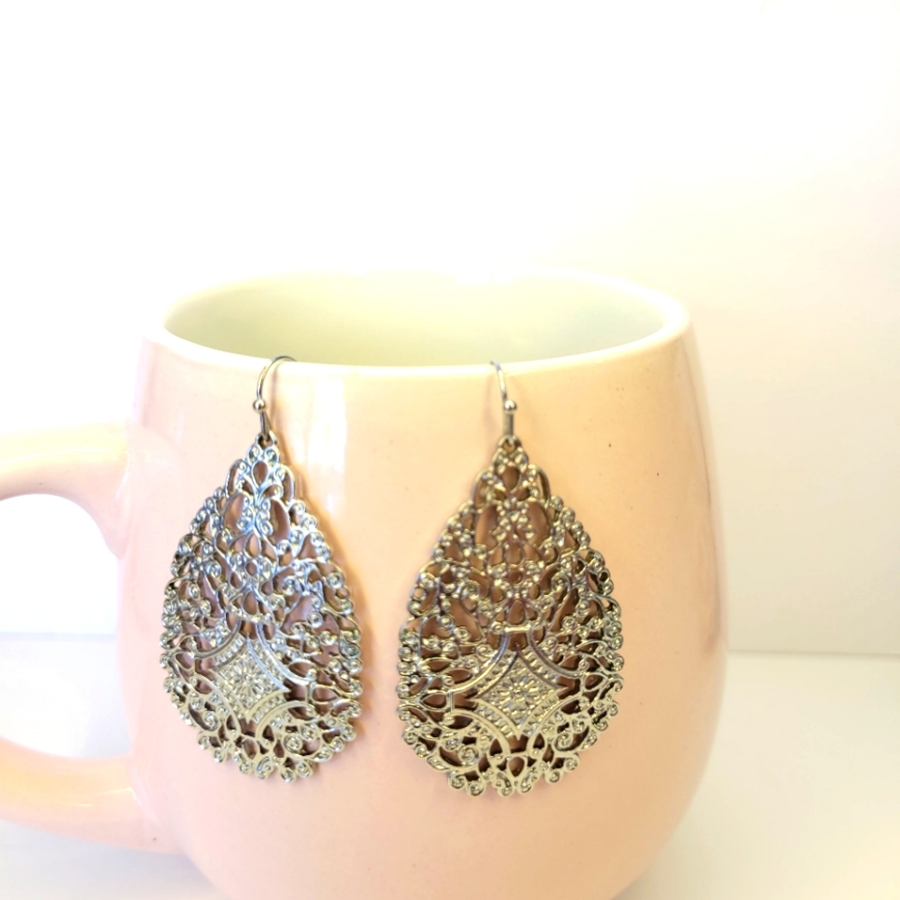 silver earrings - Picture 1 of 3
